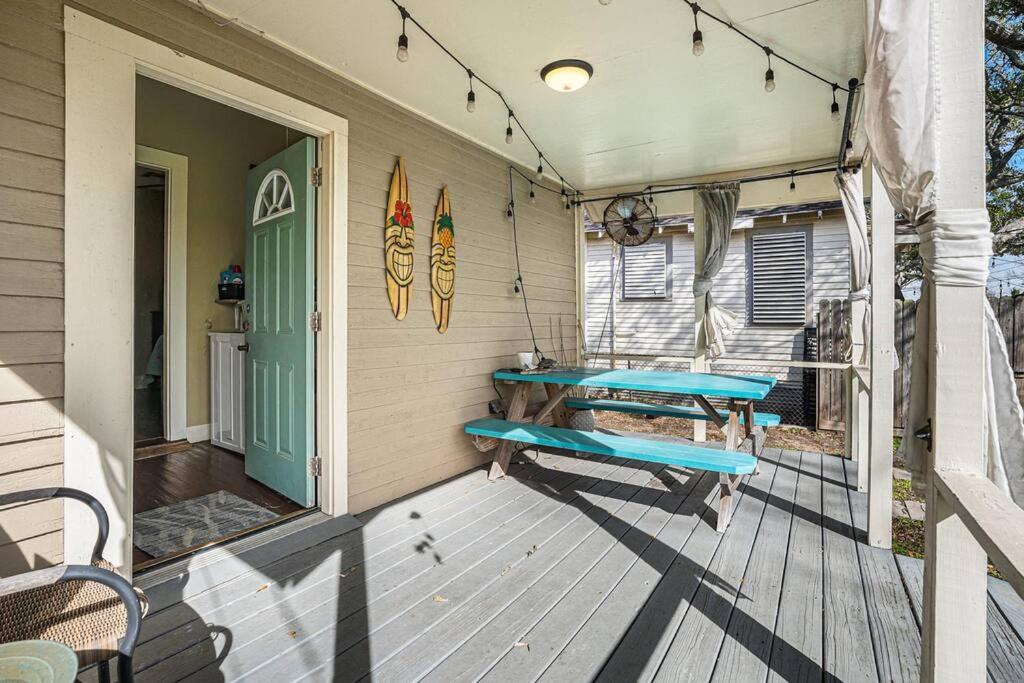 גלווסטון Beachy Bungalow! 2Bd, King Bed מראה חיצוני תמונה