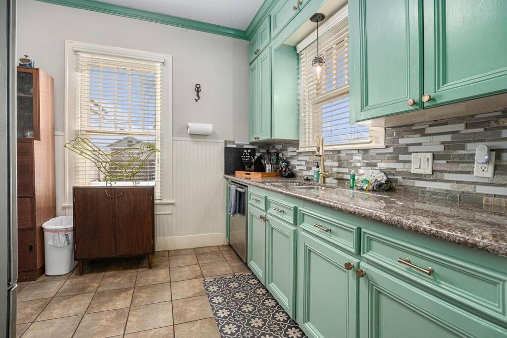 גלווסטון Beachy Bungalow! 2Bd, King Bed מראה חיצוני תמונה