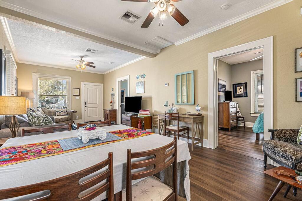 גלווסטון Beachy Bungalow! 2Bd, King Bed מראה חיצוני תמונה