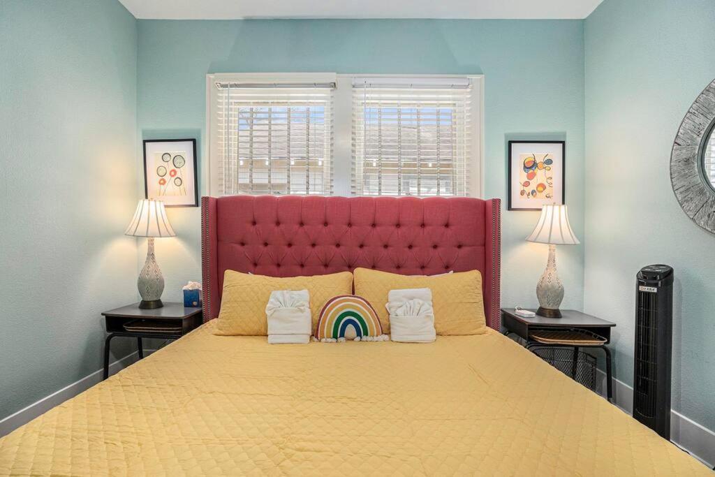 גלווסטון Beachy Bungalow! 2Bd, King Bed מראה חיצוני תמונה